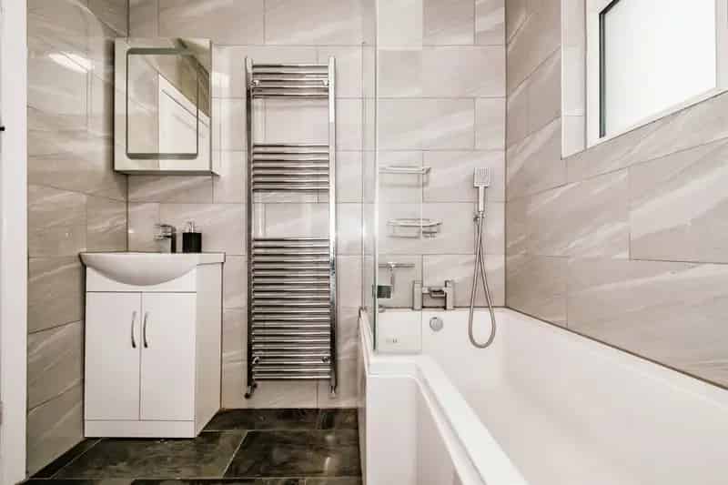 Refurbished 3-Bed House with Garden Near Amenities