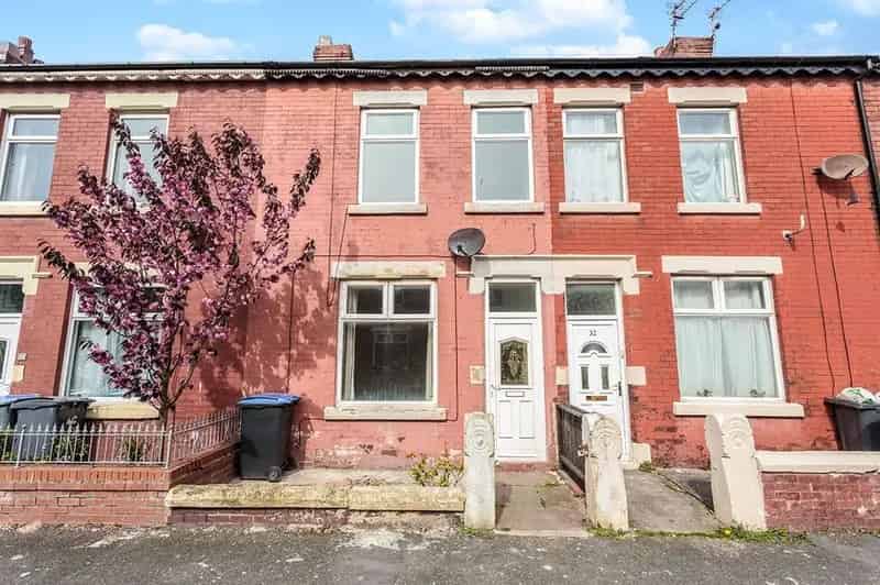 3 Bedroom Mid Terrace House Blackpool FY1