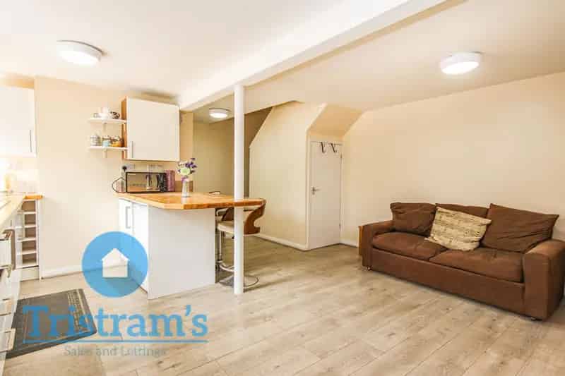 2 Bedroom Semi Detached House to Rent Beeston Nottingham