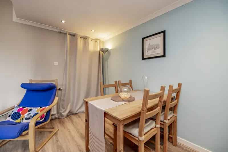 Spacious 2-Bedroom Flat near Aberdeen University