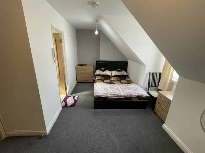 1 Bedroom Flat To Rent Available 07062025