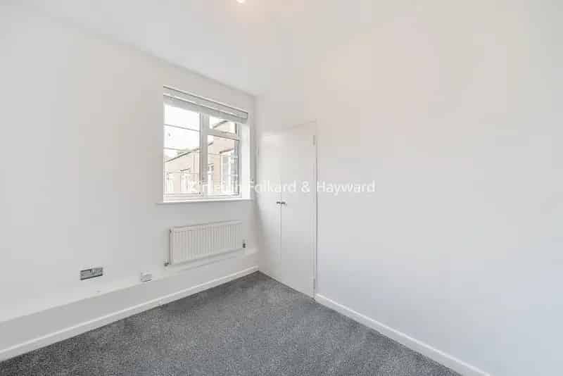 Flat For Rent , London, England