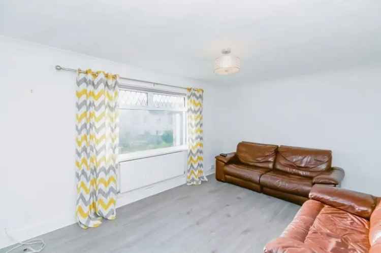 2 Bedroom Flat Dinas Powys - Newly Fitted Kitchen & Large Garden