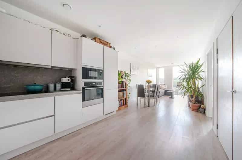 Flat For Sale , Station Approach, London, England