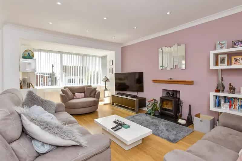 3 Bedroom Detached House For Sale North Woodingdean
