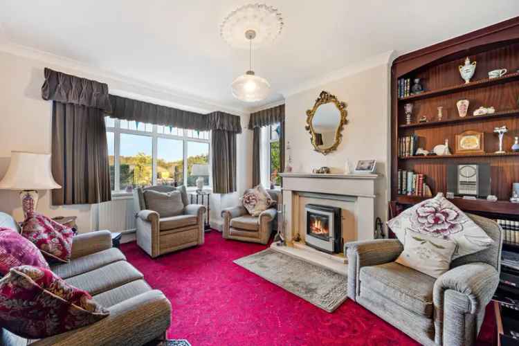 3 Bedroom Detached House Bradshaw Road Bradshaw