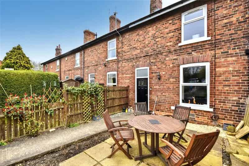 Kippax Railway Cottage Two Double Bedrooms Modern Comforts
