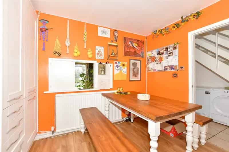 3 Bedroom Link Detached House for Sale in Peene