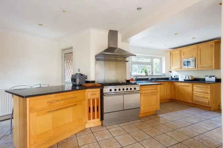 5 bedroom detached house for sale