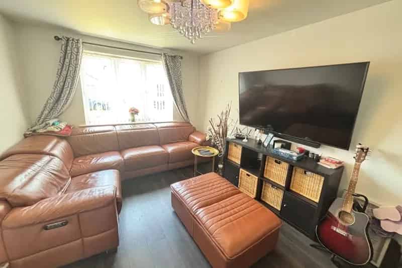 Four Bedroom House Near Rugby Town Centre