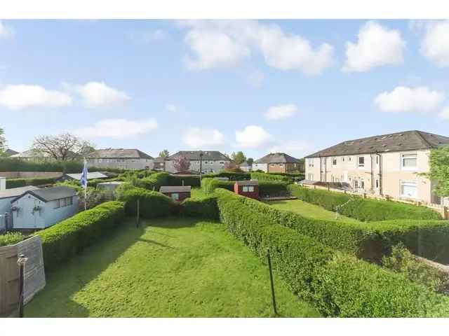 2 Bedroom Flat for Sale Near Glasgow