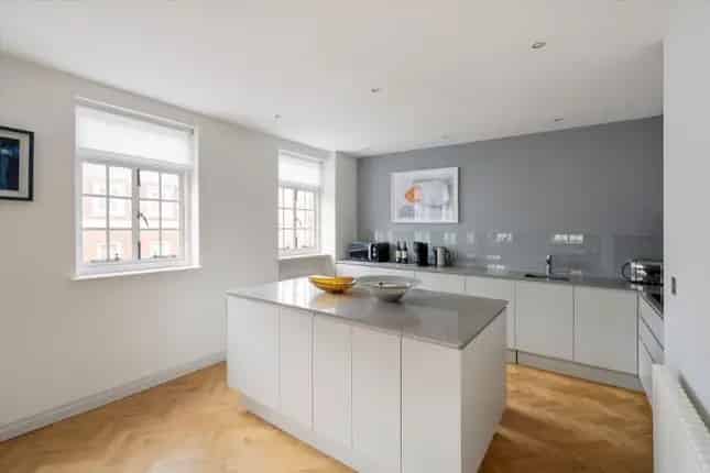 Flat for Sale Green Street Mayfair London W1K