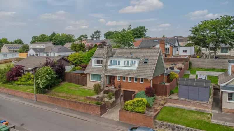 5 Bedroom Detached Villa For Sale