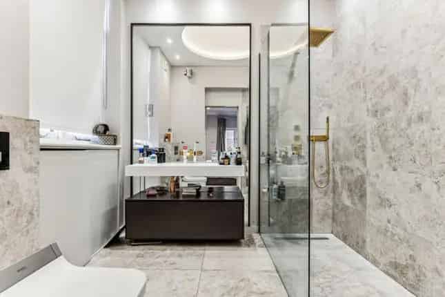 5 Bedroom House for Sale in Gloucester Road SW7