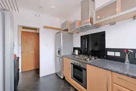 1 room flat of 65 m² in Aberdeen
