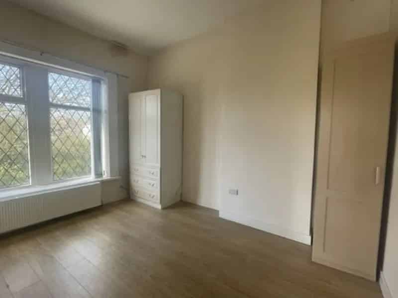 2 bedroom Flat
 To Rent