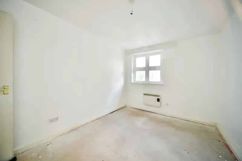 One Bedroom Apartment Near Hackney Downs Park Extended Lease Secure Parking