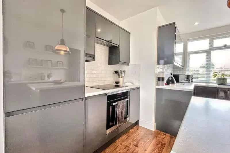 2 Bed Flat for Sale Modern Apartment with Private Garden and Parking Potential