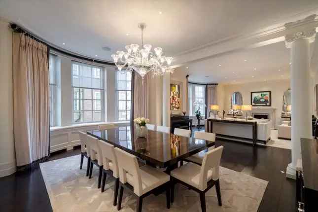 Luxury Mayfair Apartment - 2 Suites, Study, High-Spec Finish