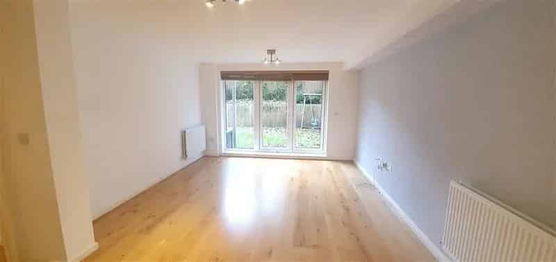 2 Double Bedroom Executive Apartment Mosaic House