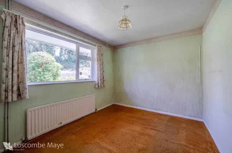 3 Bed Detached Bungalow Panoramic Views Large Gardens Ample Parking