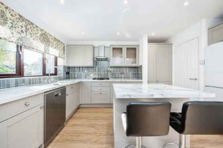 Four Double Bedroom Family Home Wendover Halton Refurbished