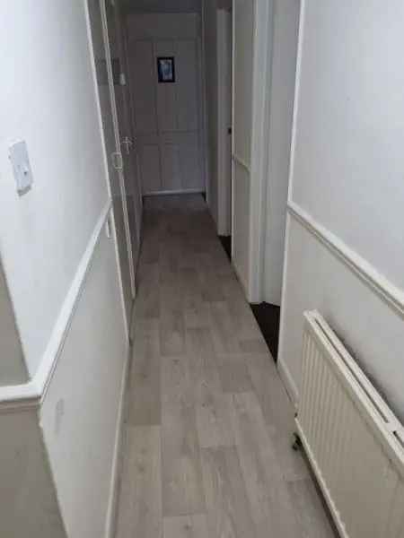 Flat For Rent in Colchester, England