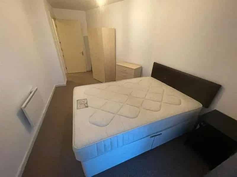 1 Bed Flat for Sale City Point 2 Development