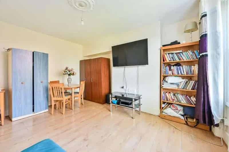 3 Bed Flat for Sale Near Old Kent Road