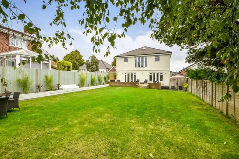 5 Bedroom Detached House for Sale Drayton Hampshire