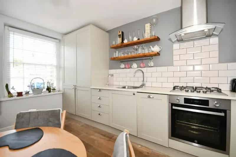 2 Bed Grade II Listed Cottage For Sale