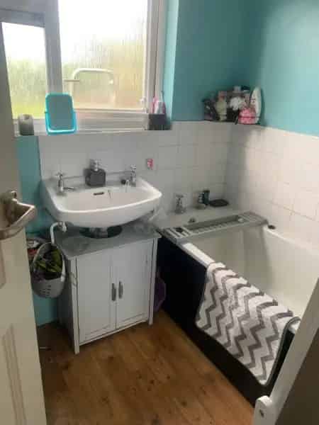 3 Bed House Near M25 Good Schools Shops Cinema