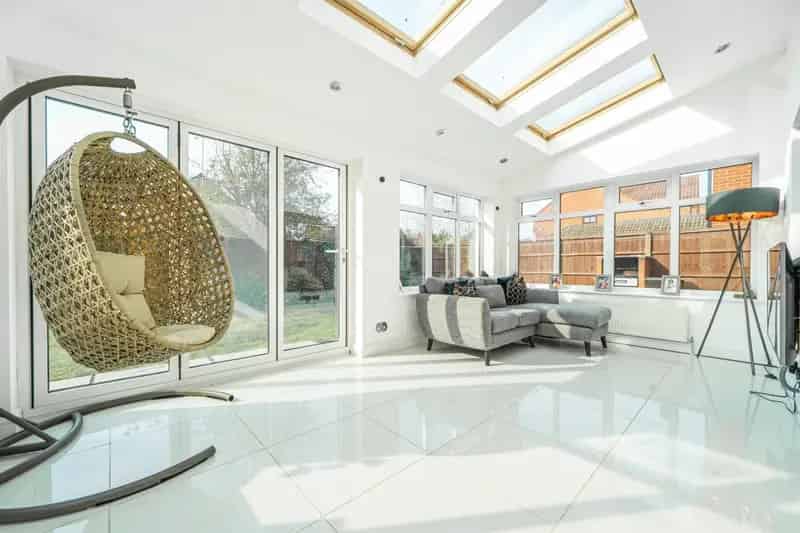 Four Bedroom Detached Family Home Holyport No Onward Chain