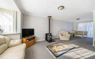 Three Bedroom House Near Wellington with Garage and Garden