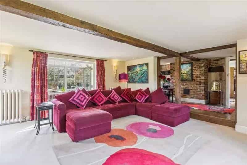 5 Bed House for Sale with Annexe, Stables & Tennis Court