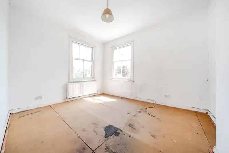 Victorian Conversion Flat near Tooting Bec Common
