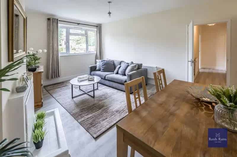 2 bedroom  Flat to rent, London, SE1