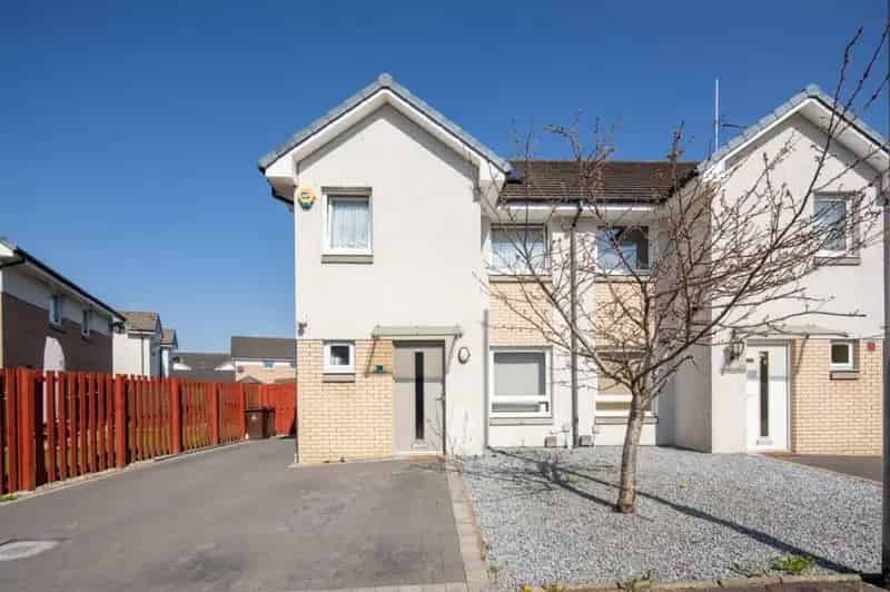3 Bedroom Semi-Detached Villa for Sale