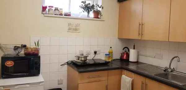 Flat For Rent in Basildon, England