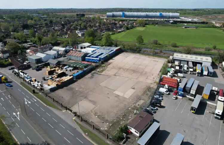 1.5 Acre Secure Commercial Site with Utilities and HGV Access