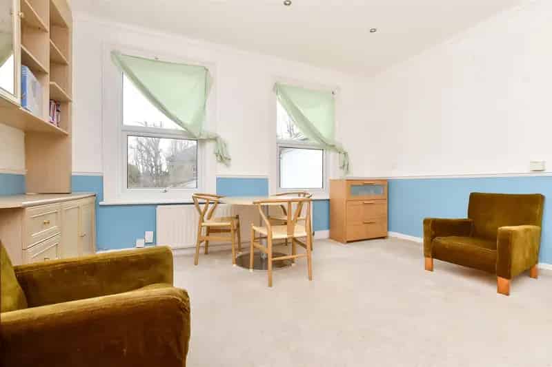 2 Bedroom Flat For Sale With Allocated Parking