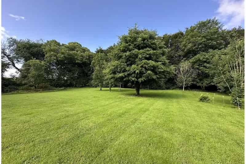4 Bed Cottage with Annex and 1.5 Acres