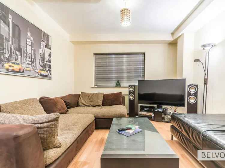 Flat For Rent in Birmingham, England