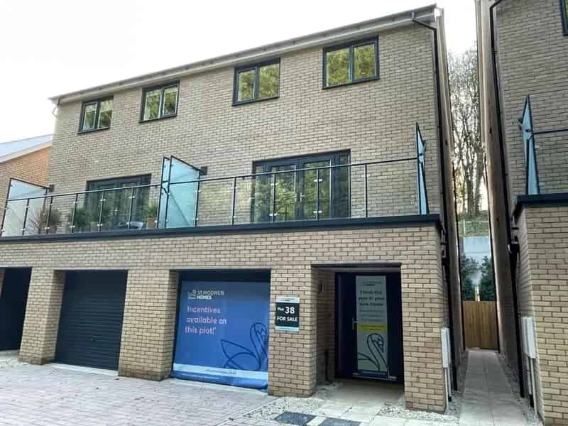 4 Bedroom Semi-Detached House for Sale Part Exchange Available
