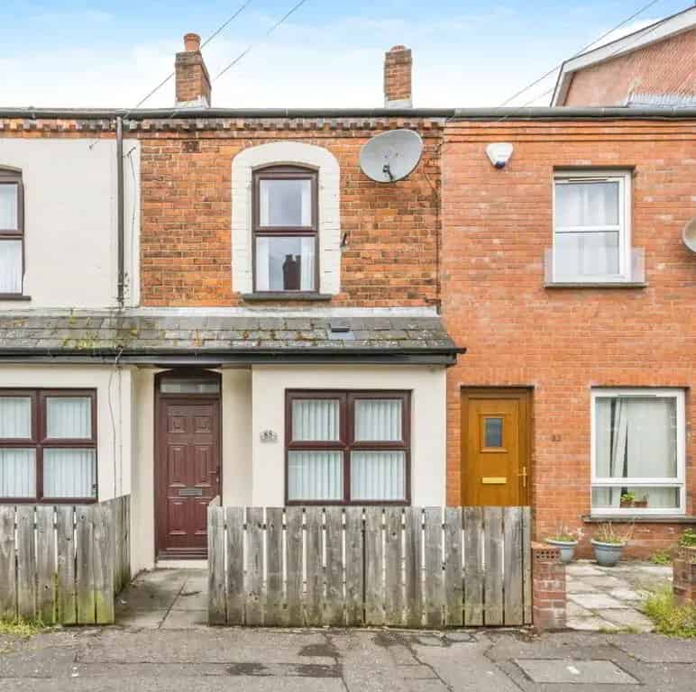 Excellent Terrace Home Near Lisburn Road BT9