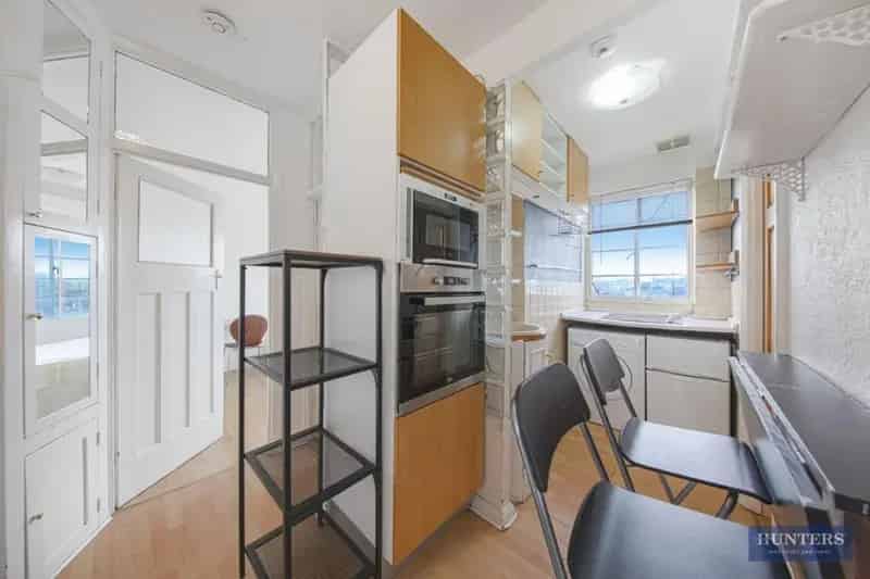 1 Bedroom Canal-Side Flat Camden - Flexible Layout & Stunning Views
