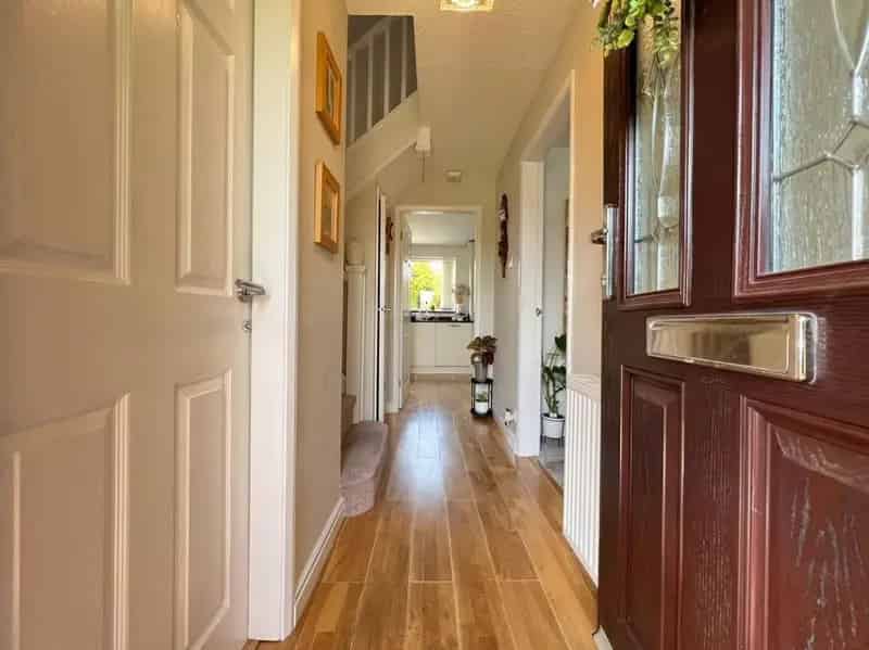 4 Bed Detached House For Sale