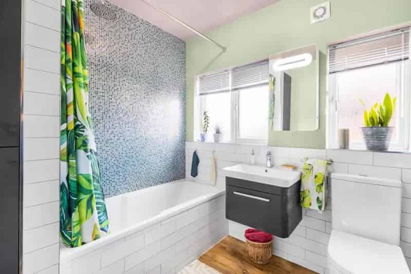 4 Bedroom House For Sale Roundhay