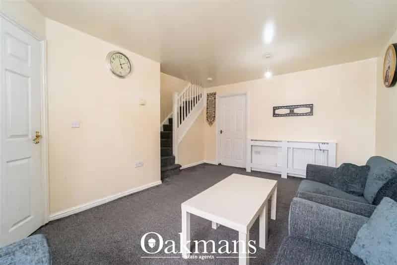 3 Bedroom Semi Detached House For Sale Investors Only