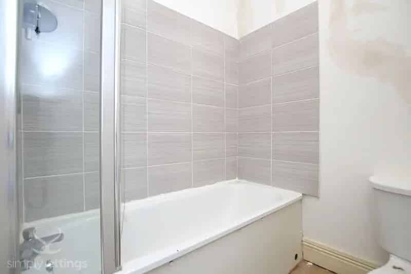 1 Bedroom Flat Near Brighton Station - Newly Redecorated